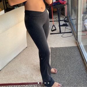 Lululemon yoga pants